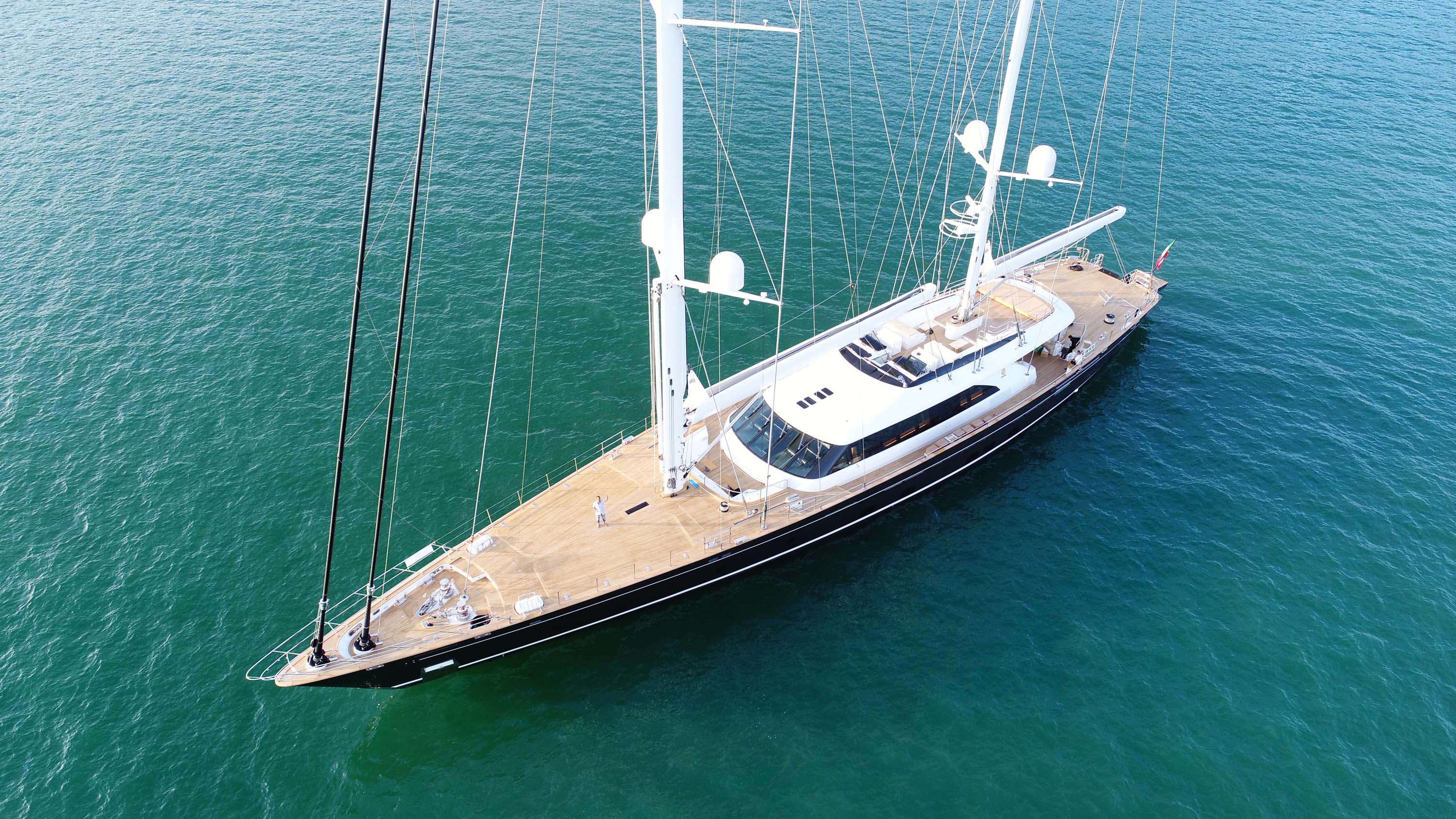 SAILING TOGETHER: PERINI NAVI - YACHTS